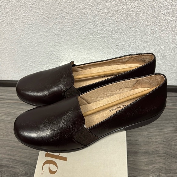 LifeStride Isabelle Wedge Slip-On In Dark Chocolate (WIDE) - Picture 5 of 6